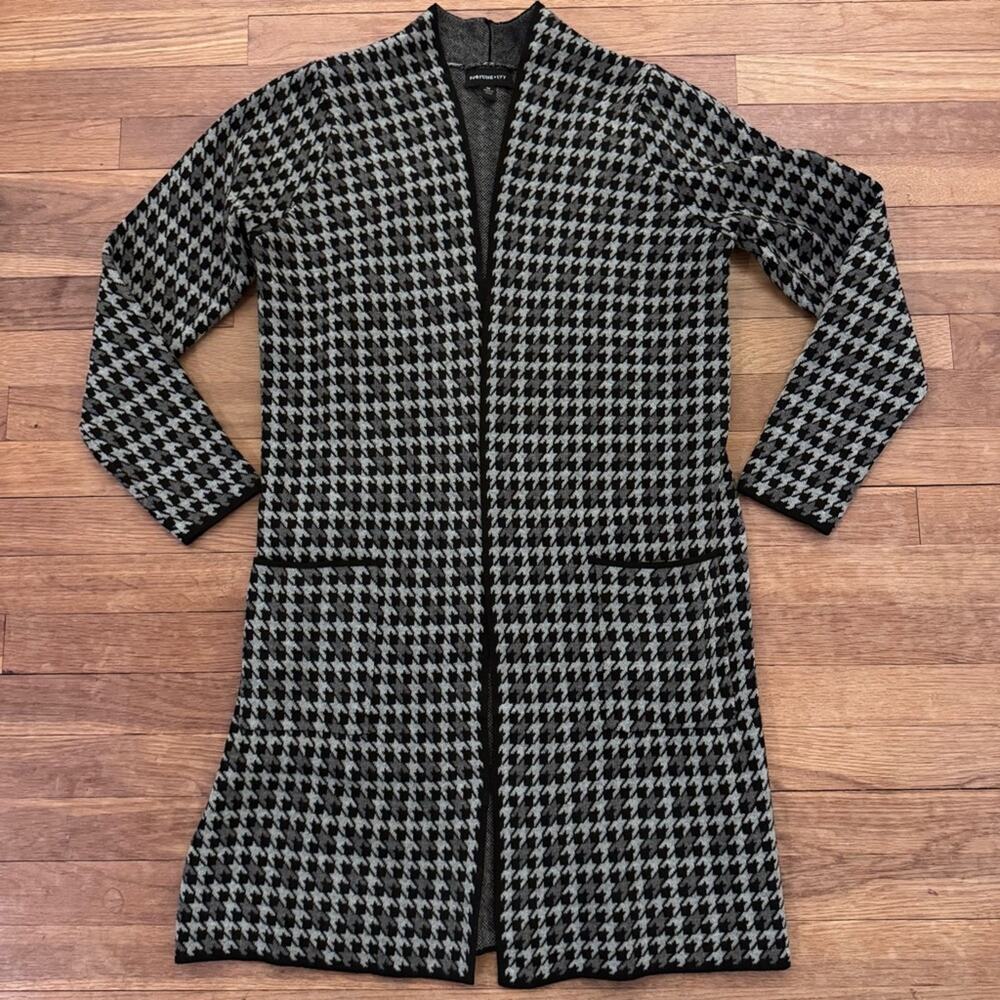 Fortune + Ivy Women's Houndstooth Knee Length Cardigan - Size M
b89
